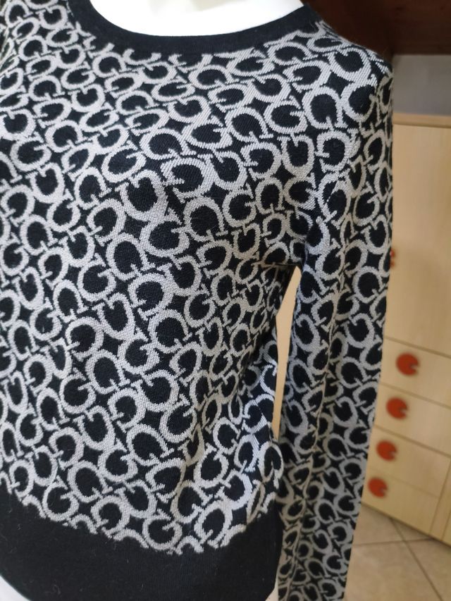 Maglia Guess nera e bianca