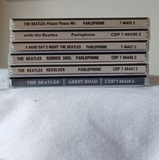 The Beatles. Lote Cd's + Diccionario de los Beatle
