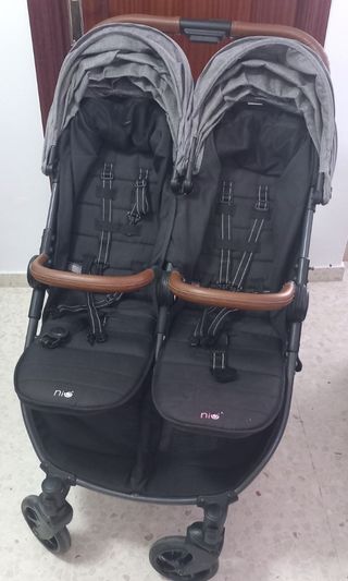 Carrito gemelar ligero gris