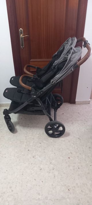 Carrito gemelar ligero gris