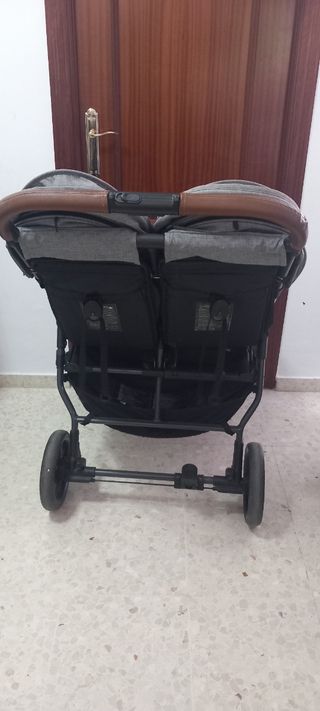 Carrito gemelar ligero gris