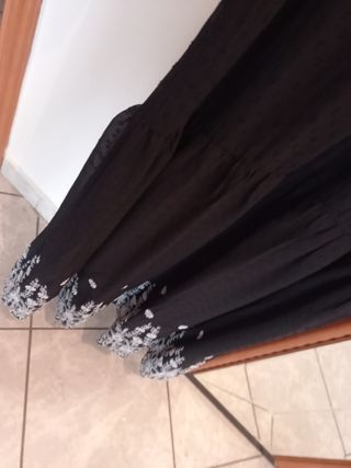 Vestito lungo nero ricamato