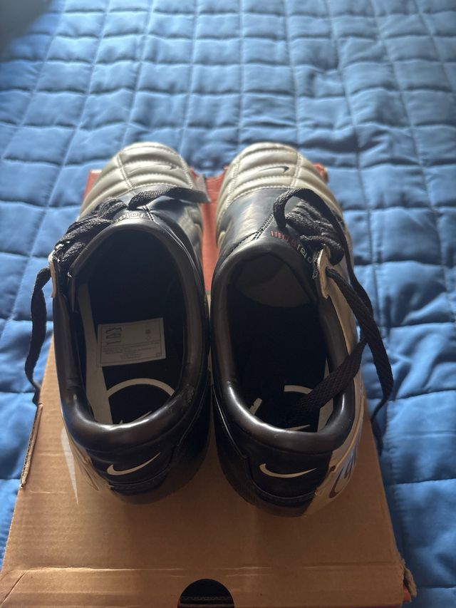 Scarpe Calcio Nike Total90 - Bianche e Nere