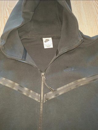 Sudadera Nike Tech Fleece negra
