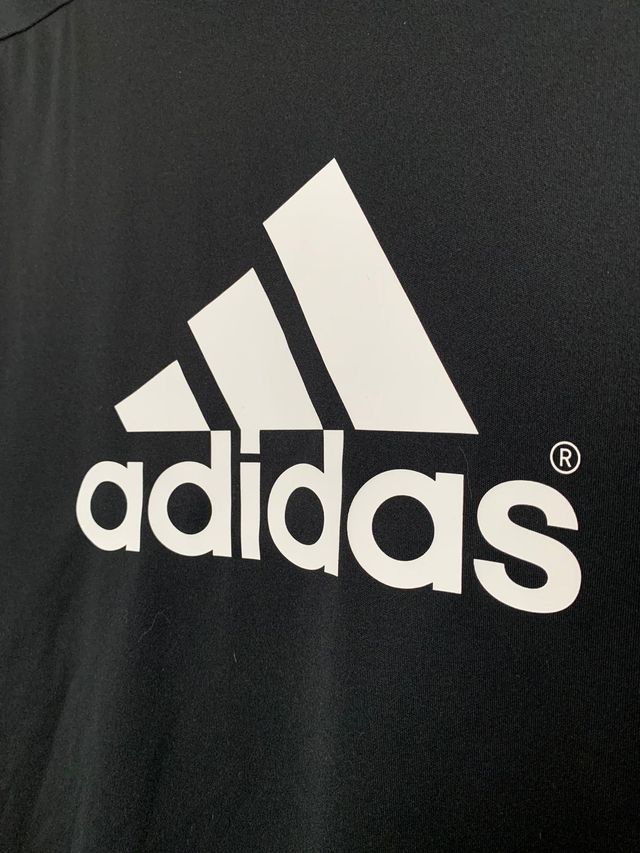 Camiseta Adidas M negra