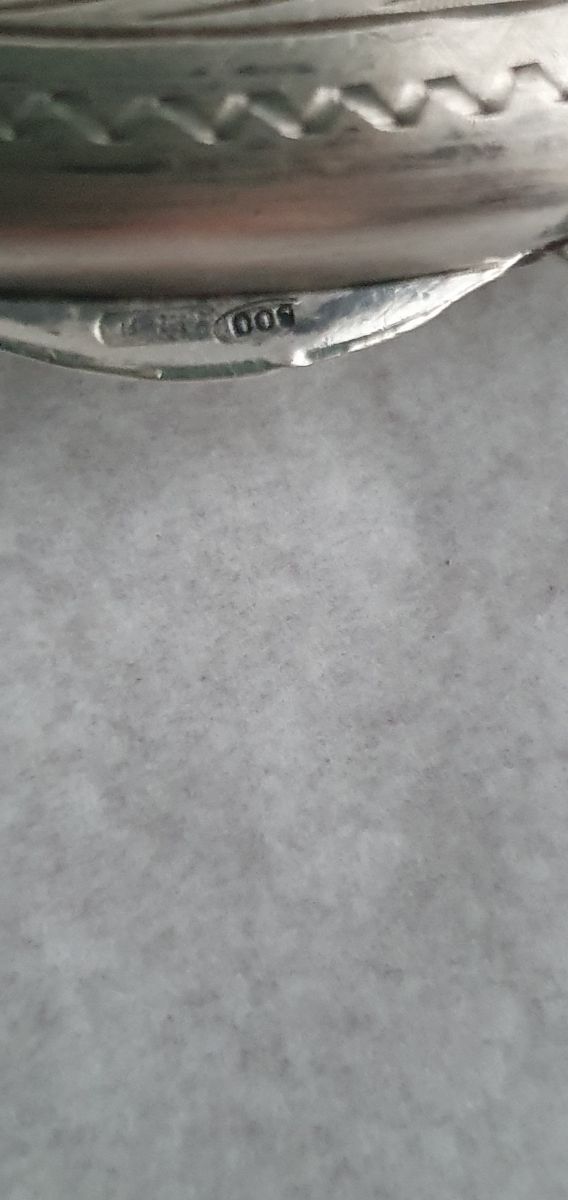  Antichi portapillole in argento e pietre dure 