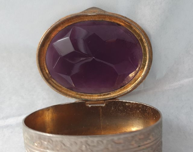  Antichi portapillole in argento e pietre dure 