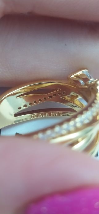 Anillo Pandora moño dorado