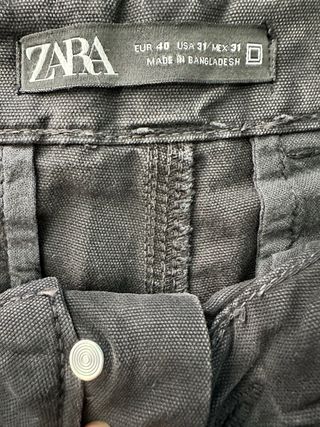Pantalón cargo Zara negro