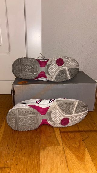 Zapatillas asics blancas y rosas