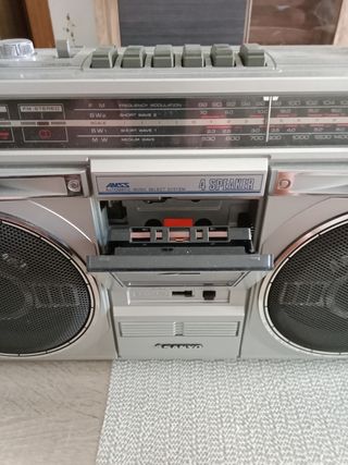 Radio cassette Sanyo vintage