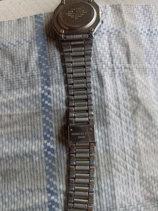 Reloj Casio plateado vintage