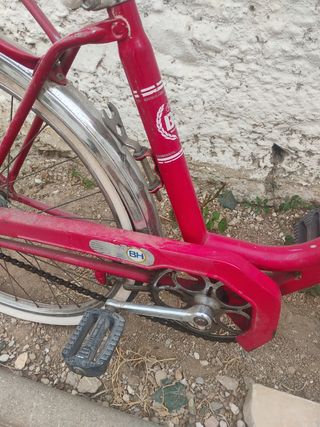 Bicicleta BH 24" roja vintage