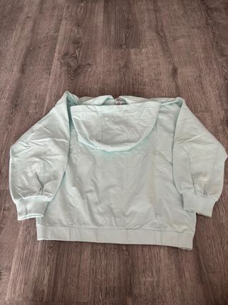 Sudadera niña talla 11-12 años. color verde agua