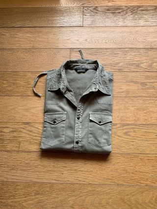 Camicia verde militare – effetto vintage