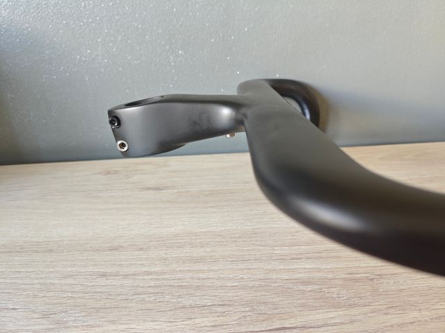 Manillar carbono integrado