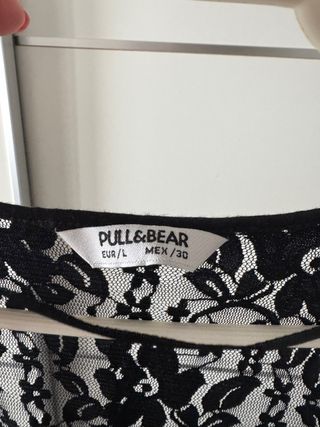 Camiseta negra P&B - Tirantes encaje