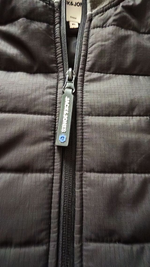 Chaqueta Jack&Jones gris-negra