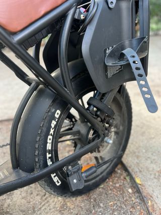 Bicicleta electrica con rack trasero 