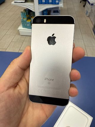 iPhone SE 2016 Space Gray