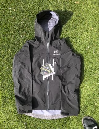 Chaqueta Arc’teryx Gore-Tex negra