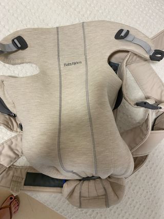 Mochila portabebés BabyBjorn Beige