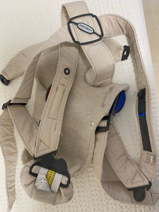 Mochila portabebés BabyBjorn Beige