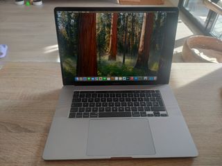 MacBook Pro 16" 2019 i9/32GB RAM/1TB TOPE DE GAMA 