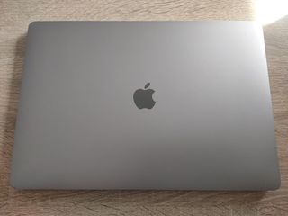 MacBook Pro 16" 2019 i9/32GB RAM/1TB TOPE DE GAMA 