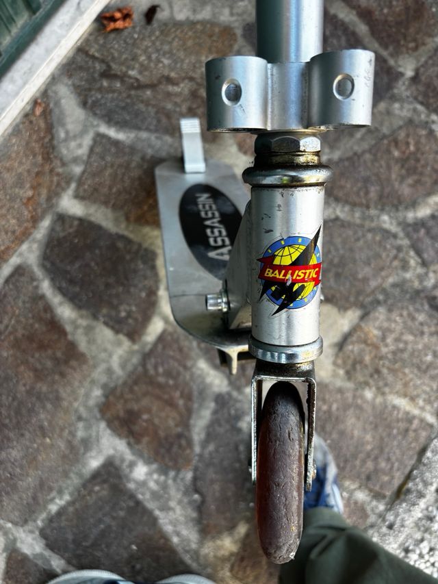 Monopattino in metallo 