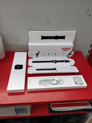 APPLE WATCH SERIES 6 