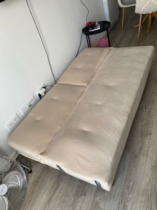Sofá / Cama Tres plazas Beige