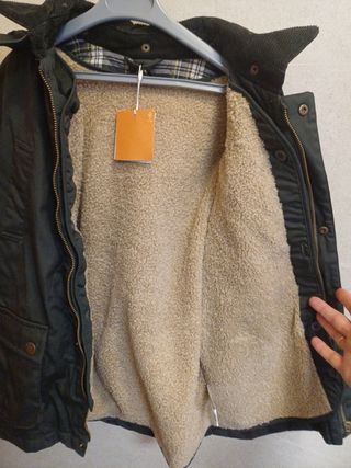 Abrigo niño verde oliva, talla 8 . Tipo Barbour . 