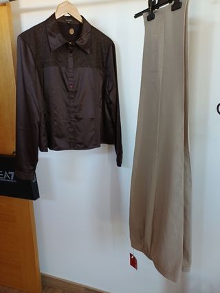 Conjunto blusa y pantalón marrón beige