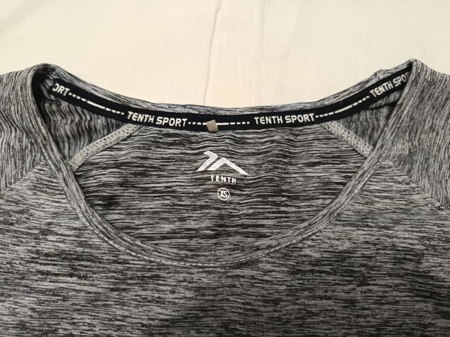 Camiseta Tenth Sport gris