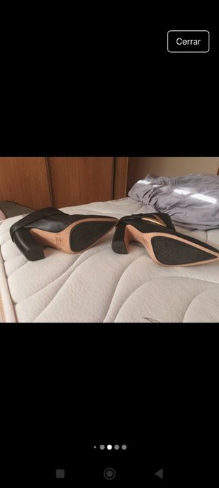 Tacones Vince Camuto negros, talla 37