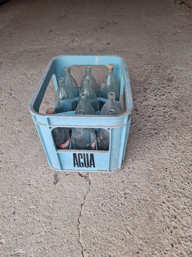 Caja con botellas Vilas del Turbon