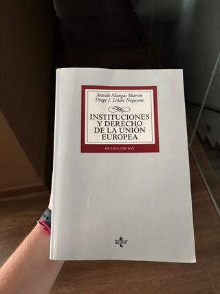 Instituciones y Derecho de la Unión Europea