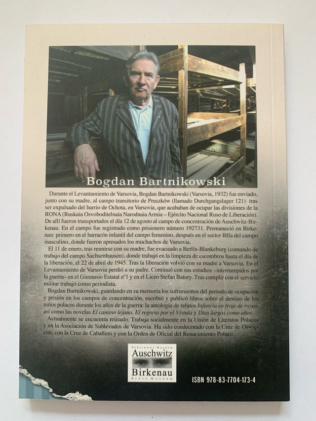 Infancia En Traje De Rayas