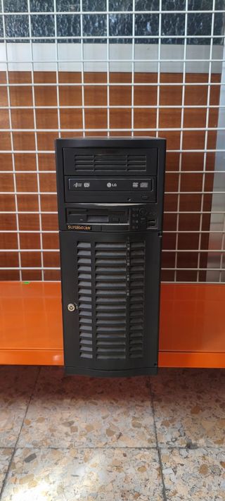 Servidor Supermicro - Workstation Antigua