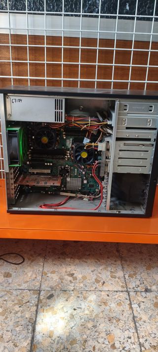 Servidor Supermicro - Workstation Antigua