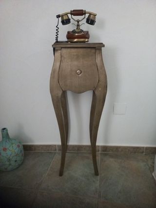 Mueble y espejo antiguos