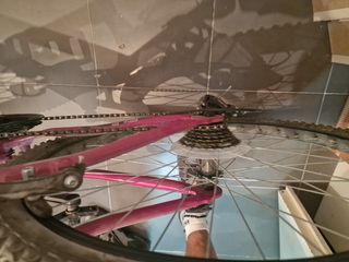 Bicicleta 24" para niñas entre 12-16 años