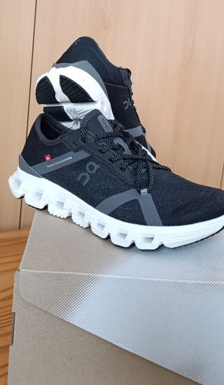 Zapatillas On Cloud X AD negras mujer