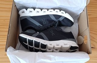Zapatillas On Cloud X AD negras mujer