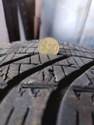 Neumático Goodyear Vector 4Seasons 235/55R17