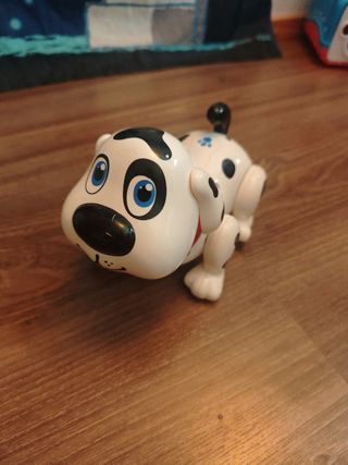 Perro robot: sonido y movimiento