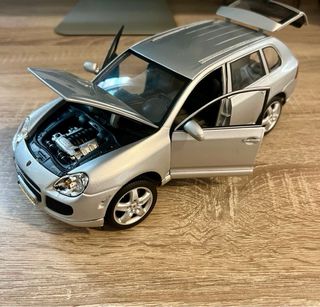 Porsche Cayenne Turbo 1:18