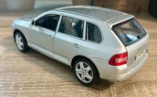 Porsche Cayenne Turbo 1:18