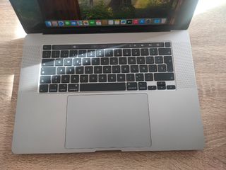 MACBOOK PRO 16" 2019 i9/32GB RAM/1TB TOPE DE GAMA 